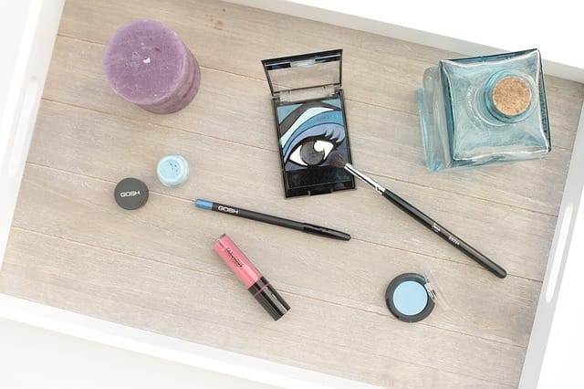 7 Must have Makeup Items for Beginners (3)